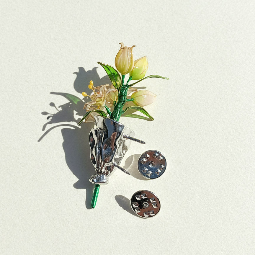 Artisan hand-painted flower brooch with pin fastening