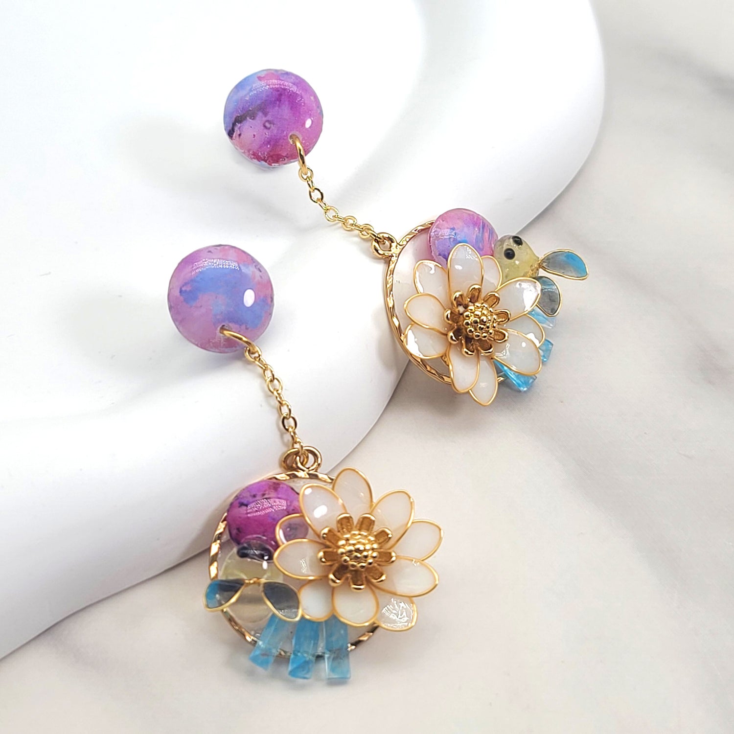 Daisy Bee Drop Earrings