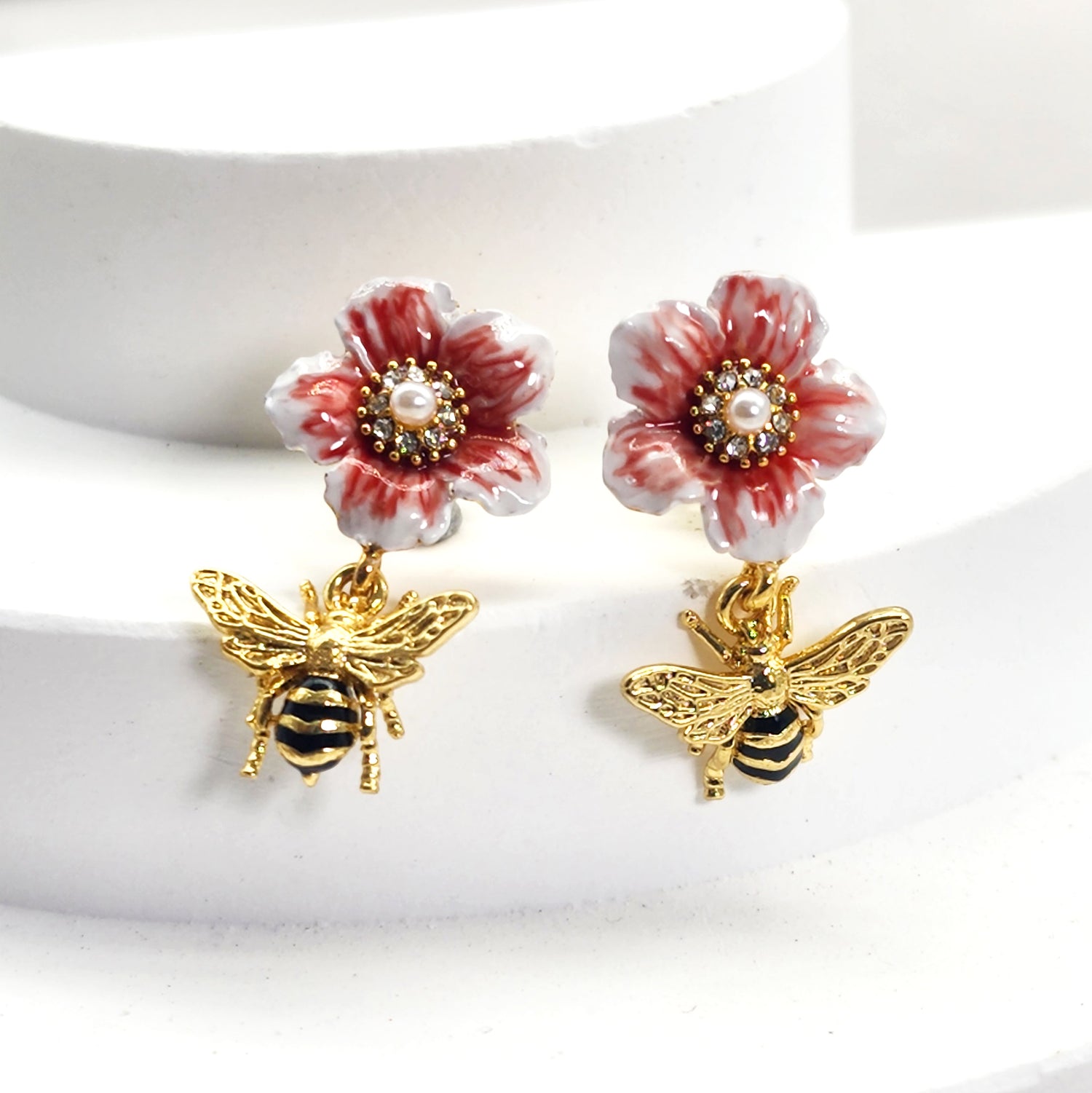 Handpainted Enamel Daisy Flower Post Bee Drop Earrings