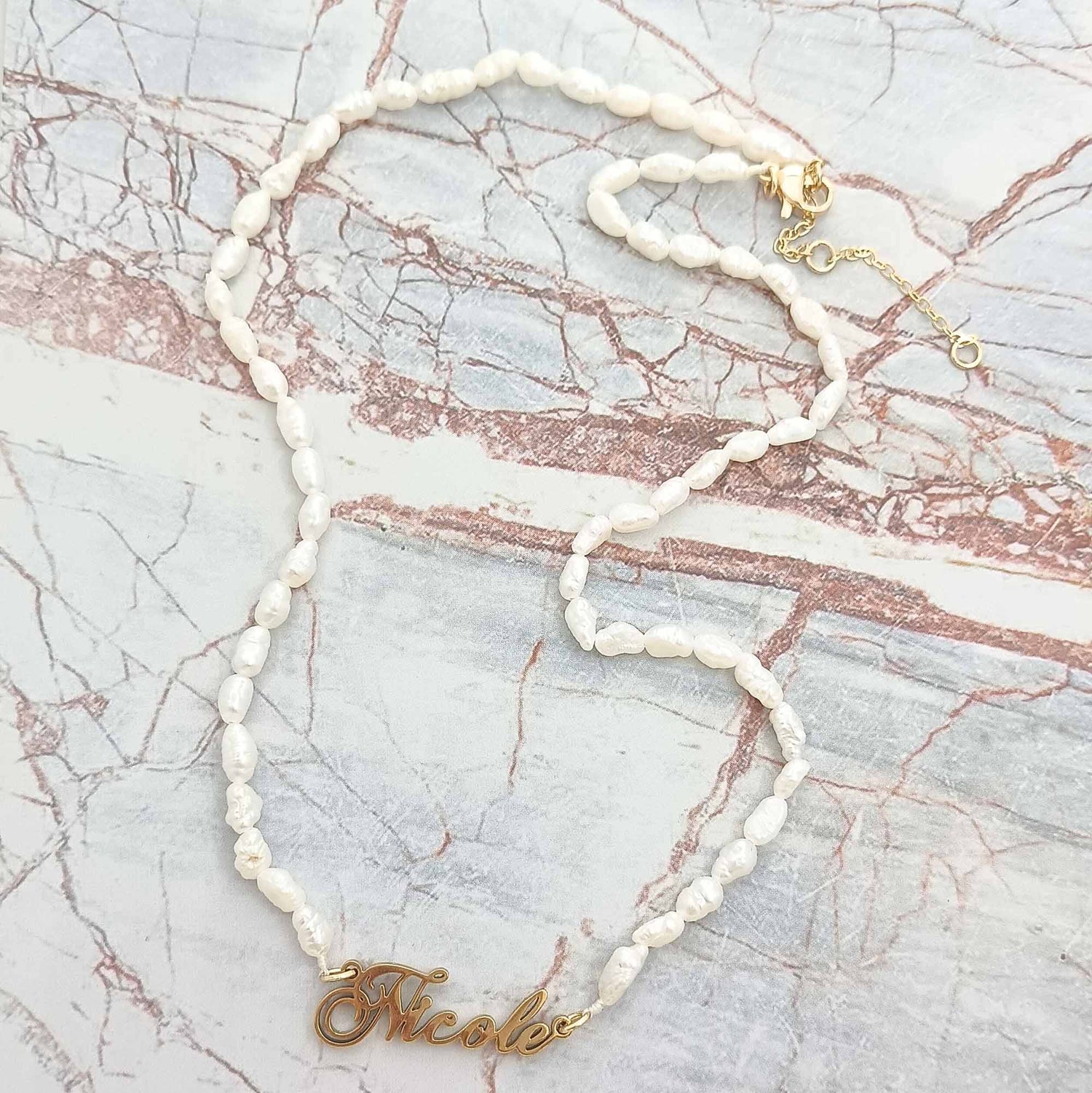 Custom Pearl Name Necklace – Freshwater Pearls & Gold Nameplate